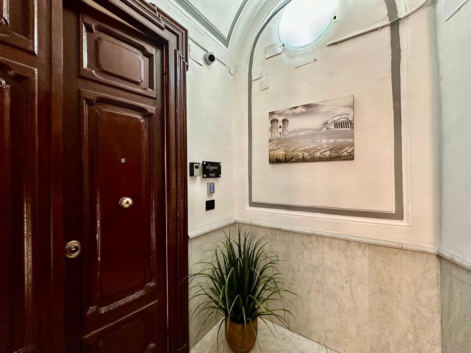 Elegance Rooms Spaccanapoli Buitenkant foto